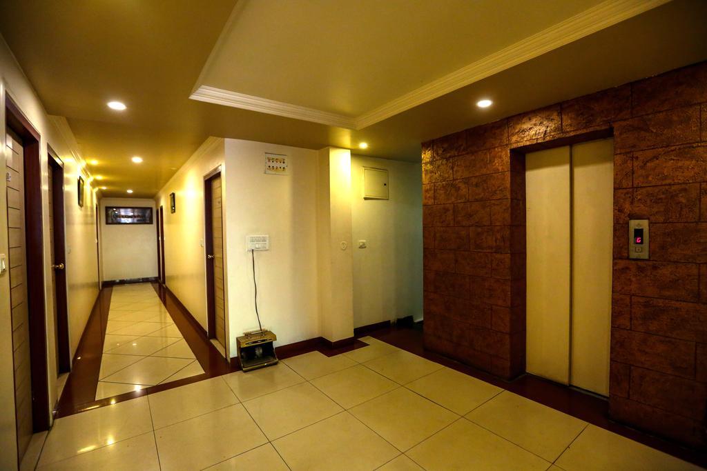 Hotel Rajlaxmi Bhopal Buitenkant foto