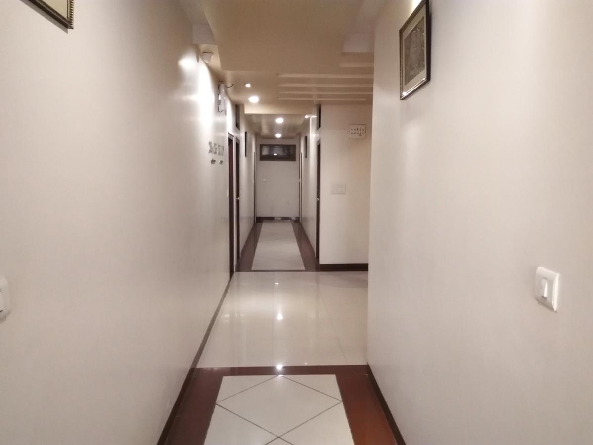 Hotel Rajlaxmi Bhopal Buitenkant foto