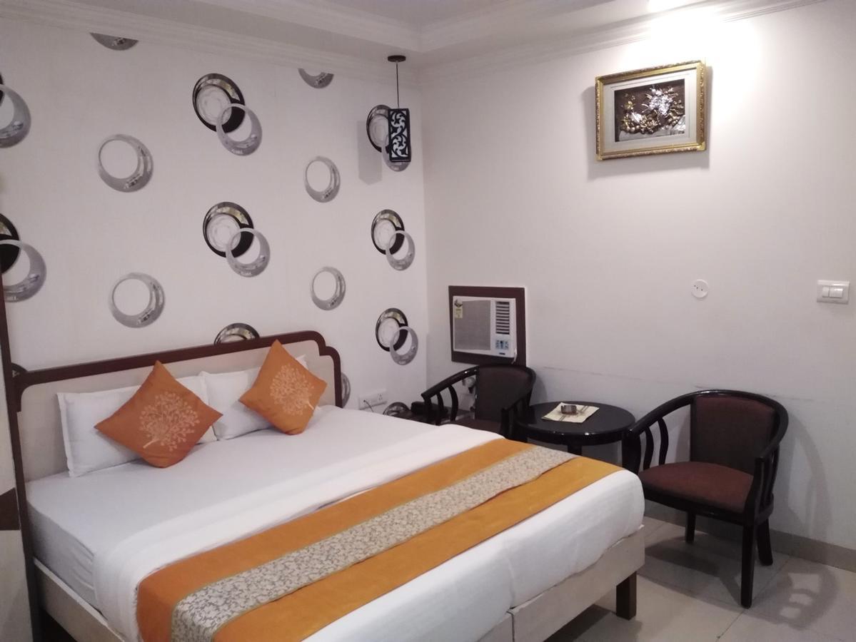 Hotel Rajlaxmi Bhopal Buitenkant foto