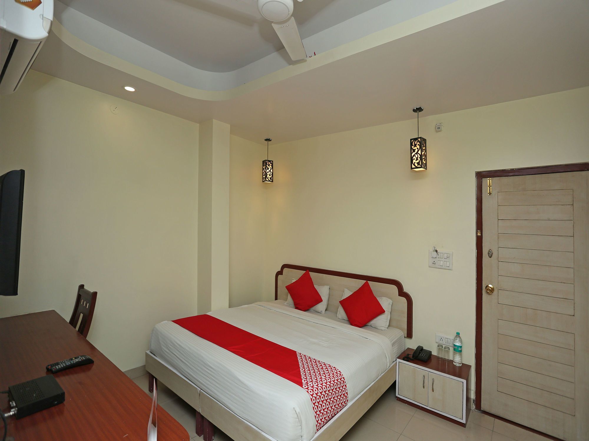 Hotel Rajlaxmi Bhopal Buitenkant foto