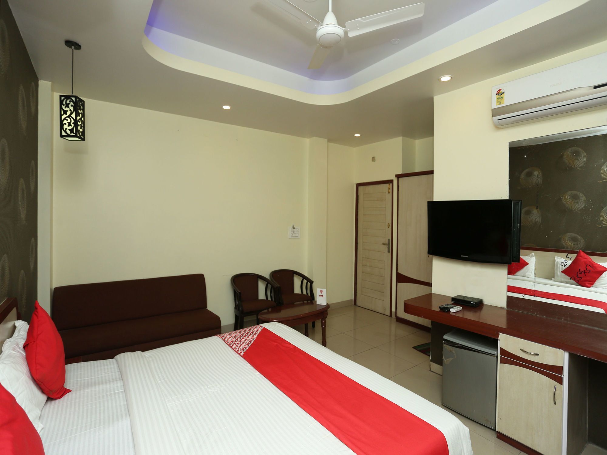 Hotel Rajlaxmi Bhopal Buitenkant foto