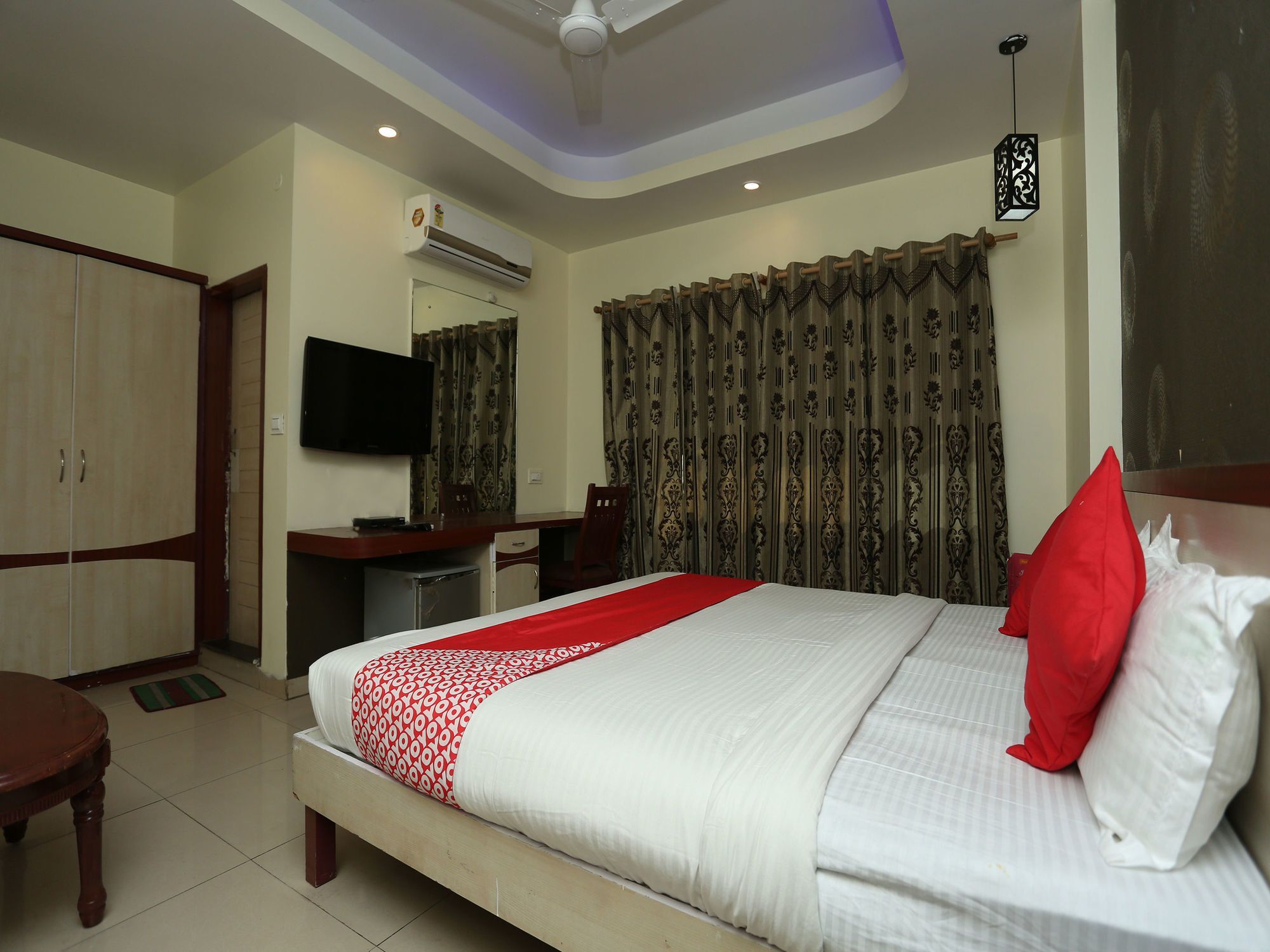 Hotel Rajlaxmi Bhopal Buitenkant foto